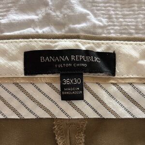 Banana Republic Fulton Chino Pants in darker khaki